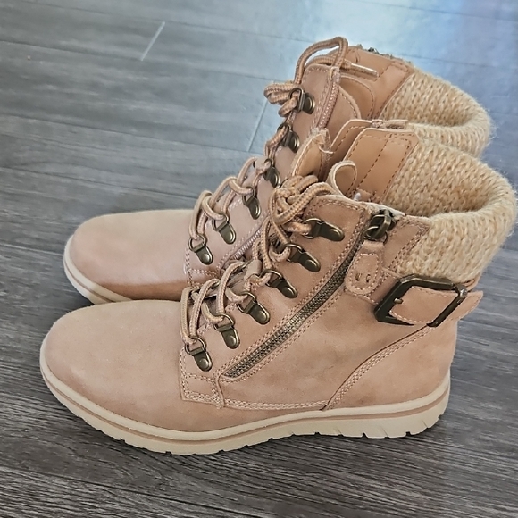Women's Tan Ankle Boots - Picture 1 of 6